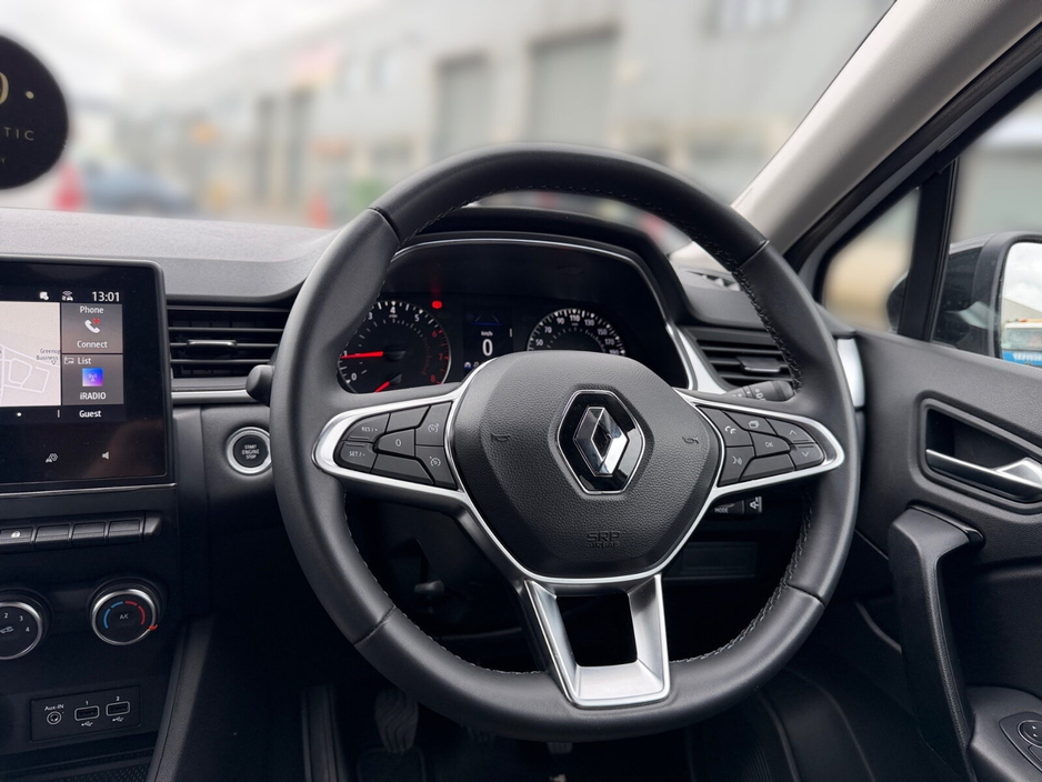 2022 Renault Captur - image 11