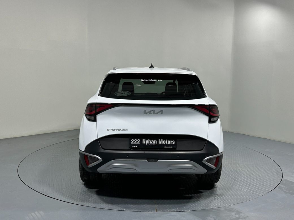 2022 Kia Sportage - image 6