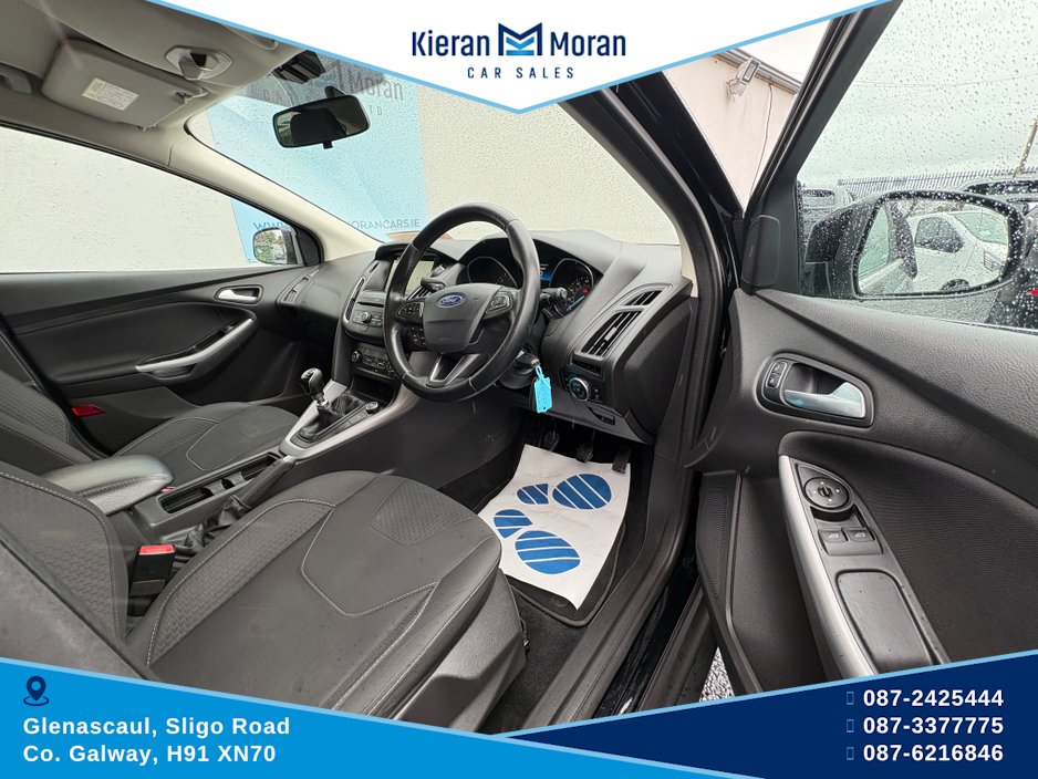 2017 Ford Focus - image 9