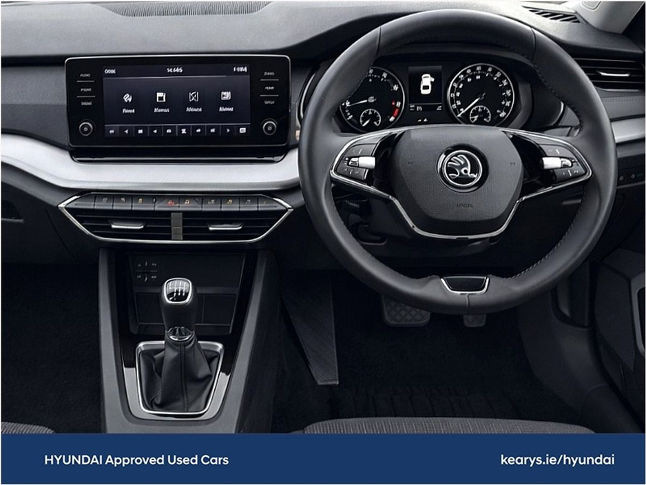 2021 Skoda Octavia - image 11