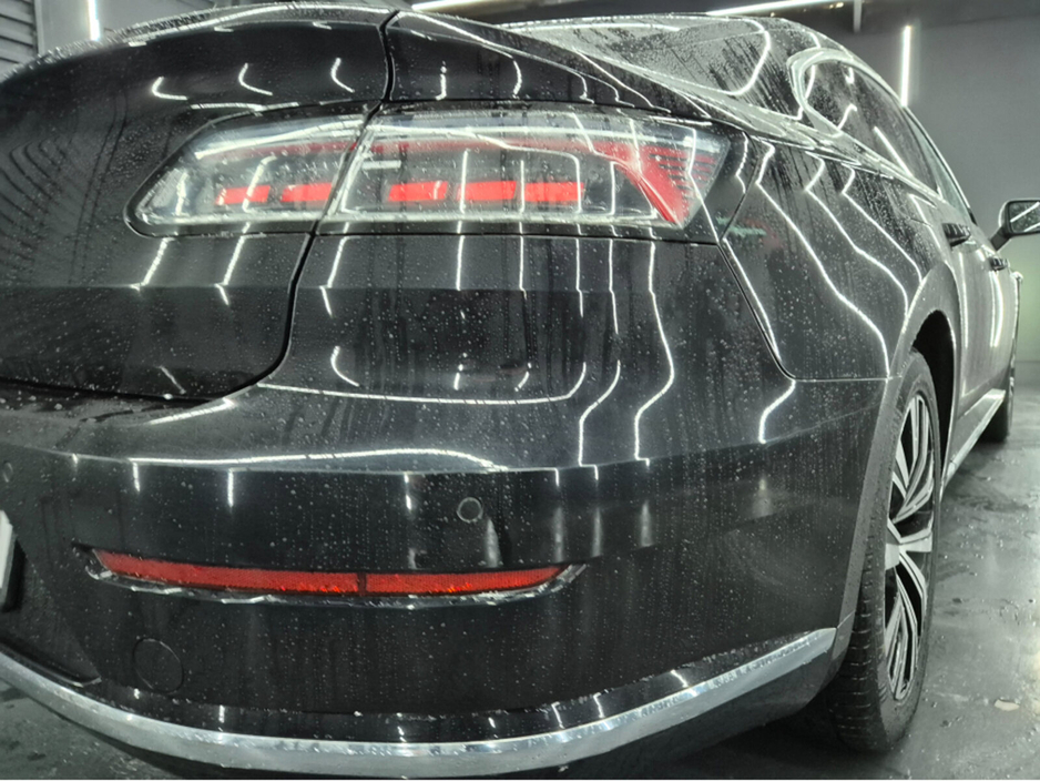 2023 Volkswagen Arteon - image 3