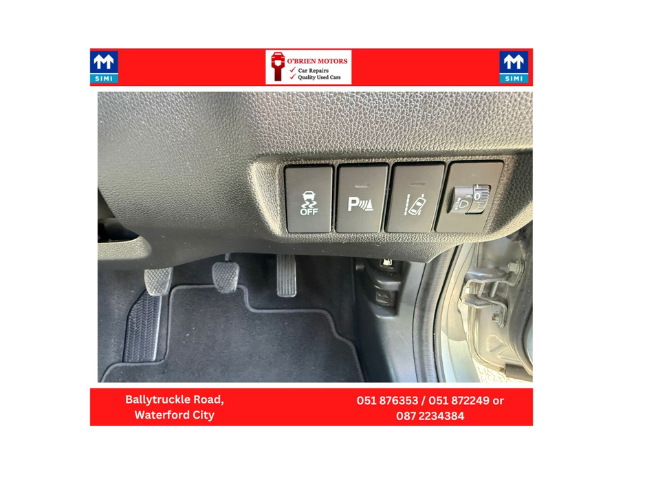 2016 Honda Jazz - image 12