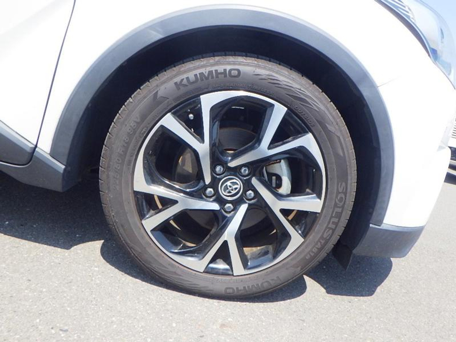 2017 Toyota C-HR 172 G Half Leather €17,500