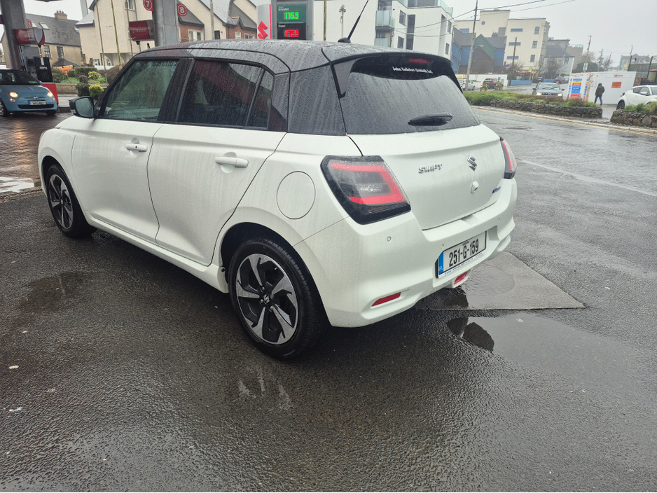 2025 Suzuki Swift - image 8