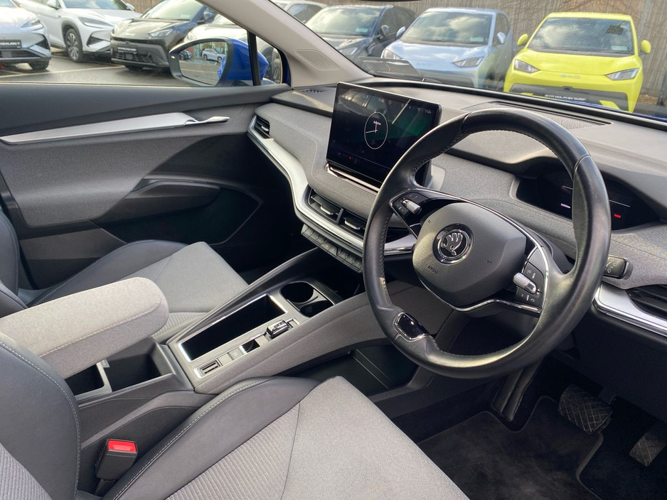 2023 Skoda Enyaq - image 9