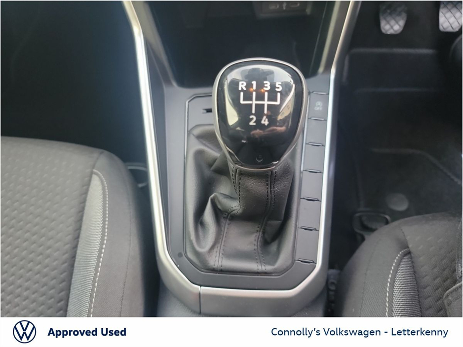 2025 Volkswagen Polo - image 10