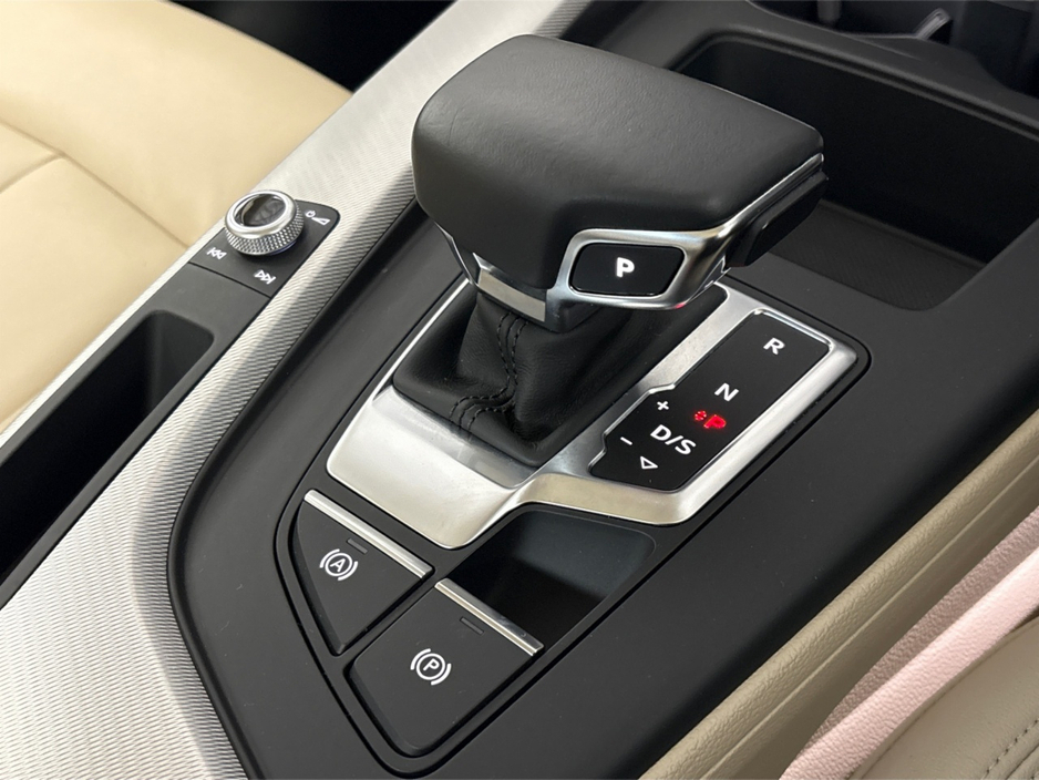 2021 Audi A4 LIMOUSINE 35 TDI 163BHP S-TRONIC**MULTIFUNCTIONAL STEERING WHEEL**CREAM LEATHER INTERIOR**FRONT HEATED SEATS**APPLE CARPLAY**REVERSE CAMERA**PARKING SENSORS**SEMI DIGITAL DASH**FINANCE AVAILABLE €29,995