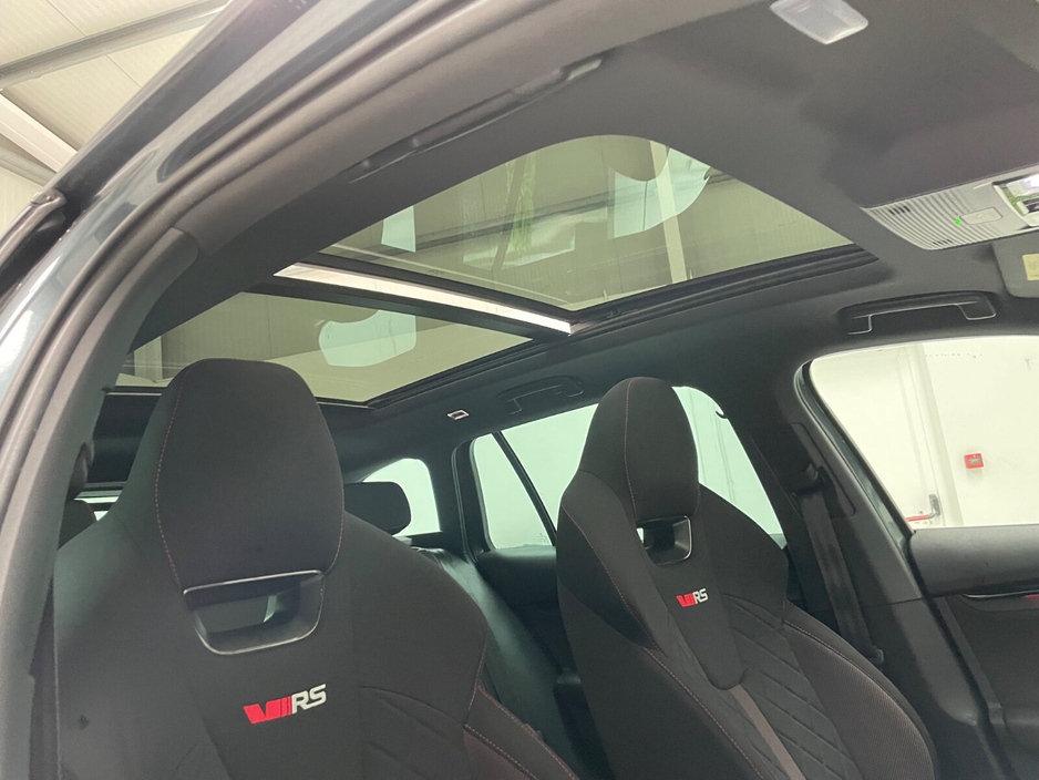 2021 Skoda Octavia - image 16