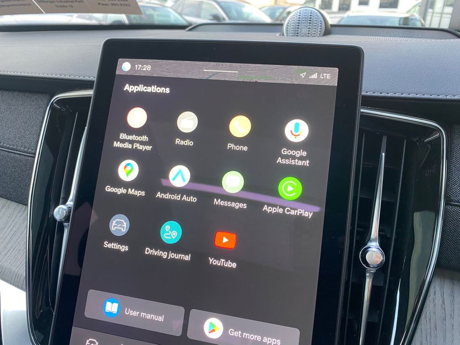 2025 Volvo XC90 - image 25