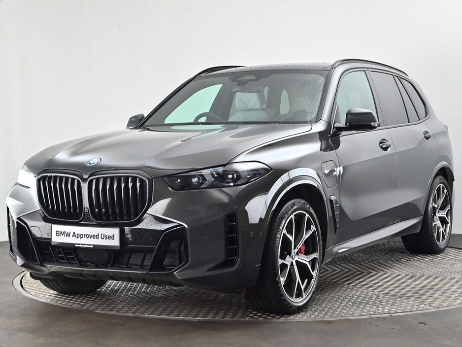 2025 BMW X5 - image 24