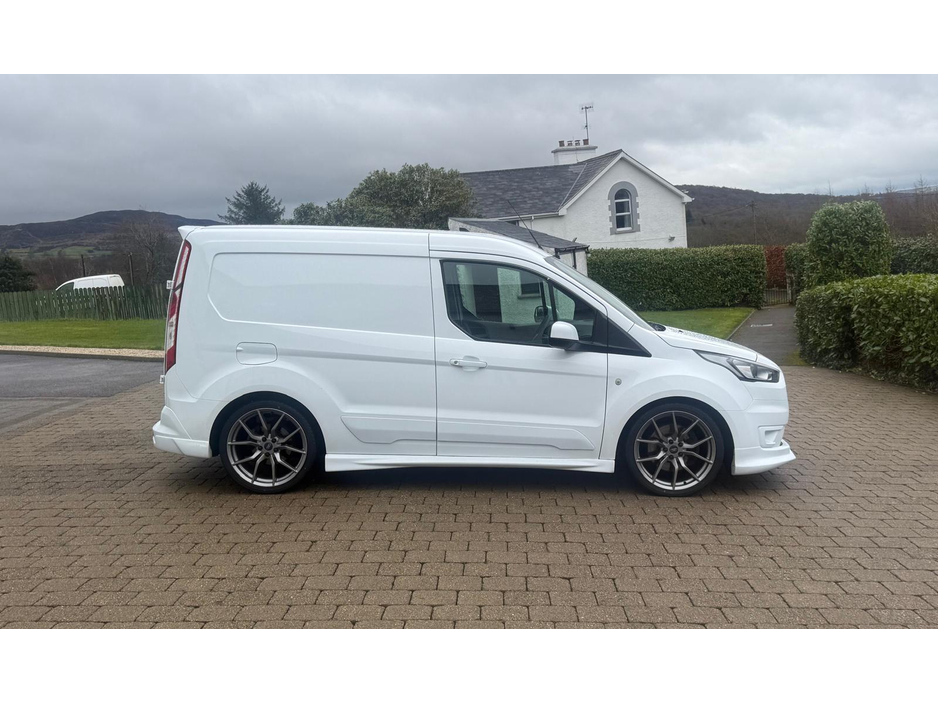 2022 Ford Transit Connect SWB Vs-Kitted 1 1.5 TD 120 M6 FWD 3 €16,995
