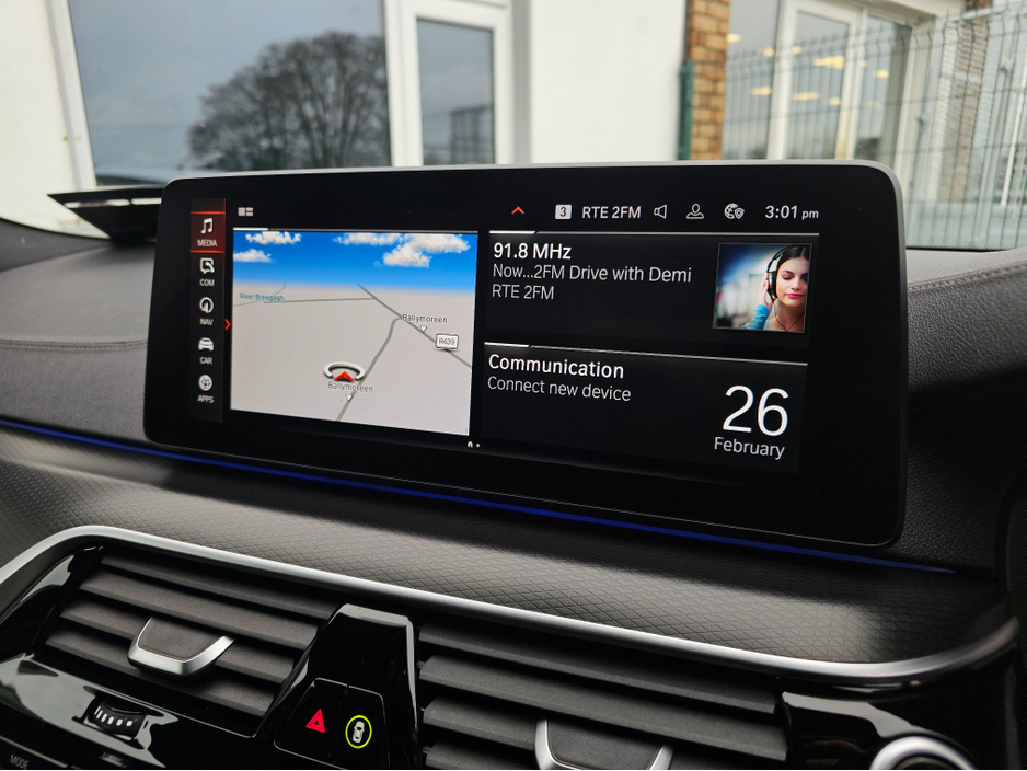 2021 BMW 5 Series - image 14