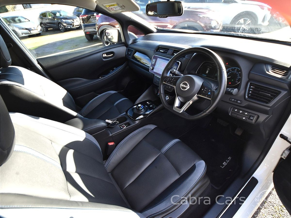 2024 Nissan Leaf - image 8