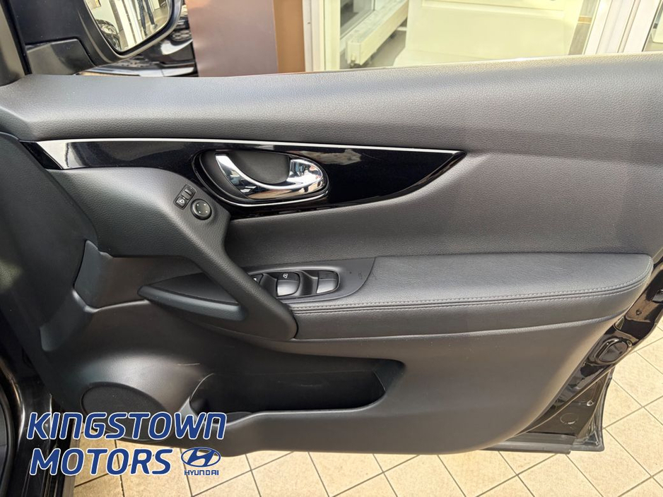 2017 Nissan Qashqai - image 8