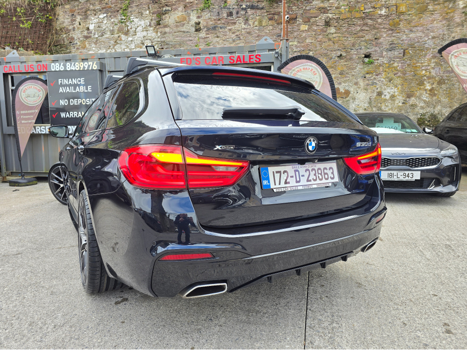 2017 BMW 5 Series - image 8