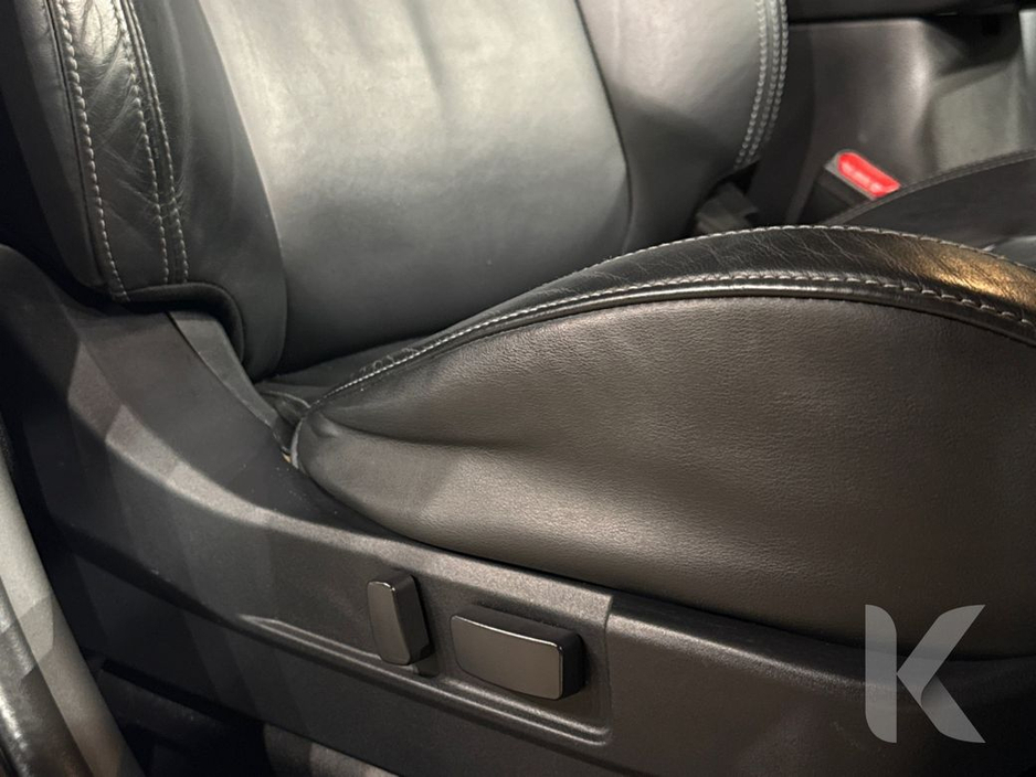 2019 Mitsubishi Outlander 2.4 AUTOMATIC HYBRID - ALLOY WHEELS - ELECTRIC SEATS - HEATED SEATS - HEATED STEERING WHEEL - HEATING / AC CONTROLS - REVERSE CAMERA - MULTI FUNCTION €21,950