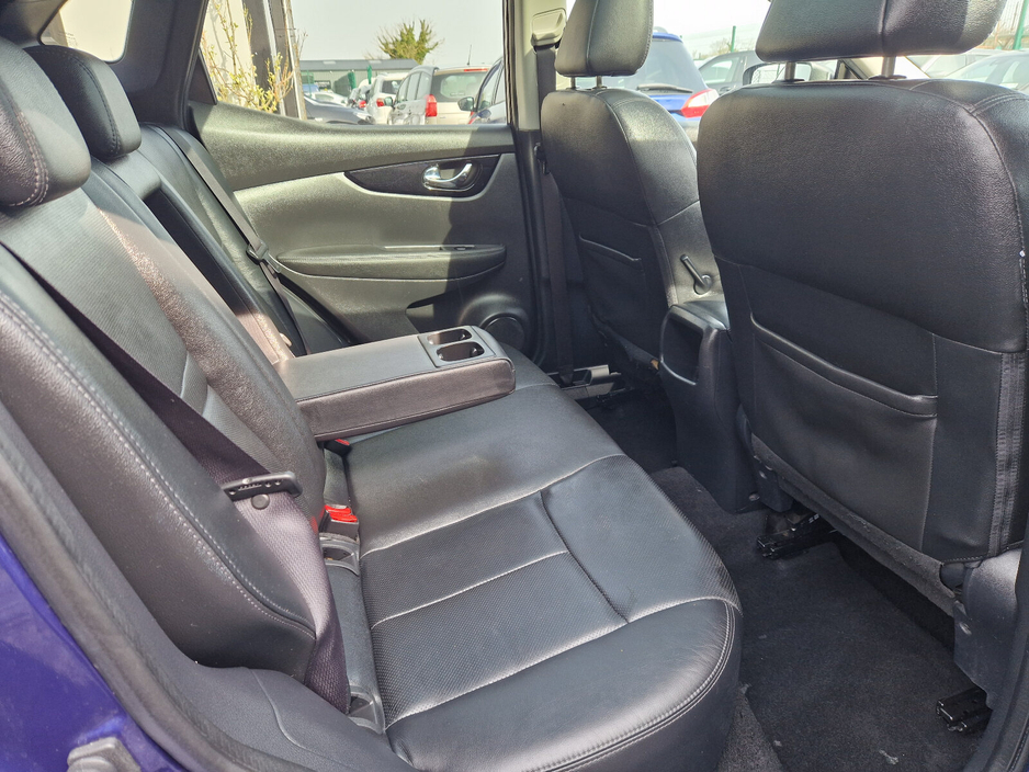2015 Nissan Qashqai - image 18