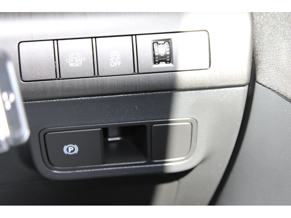 2024 Hyundai Kona - image 25