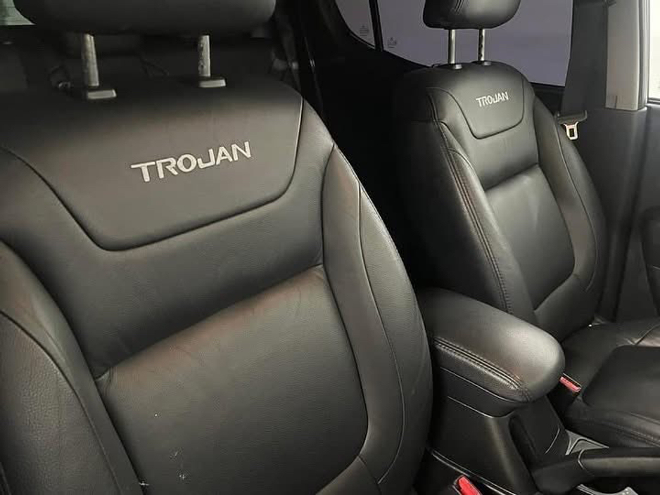 2015 Mitsubishi L200 - image 4