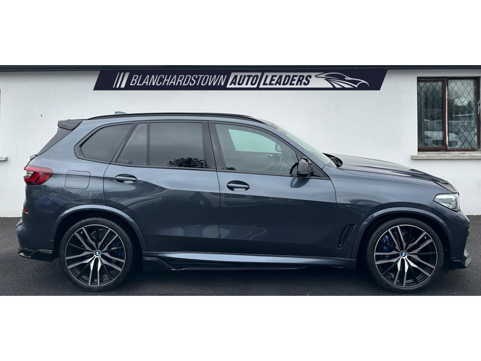 2021 BMW X5 - image 9