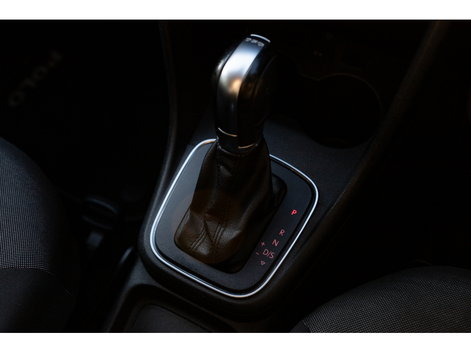 2017 Volkswagen Polo - image 14