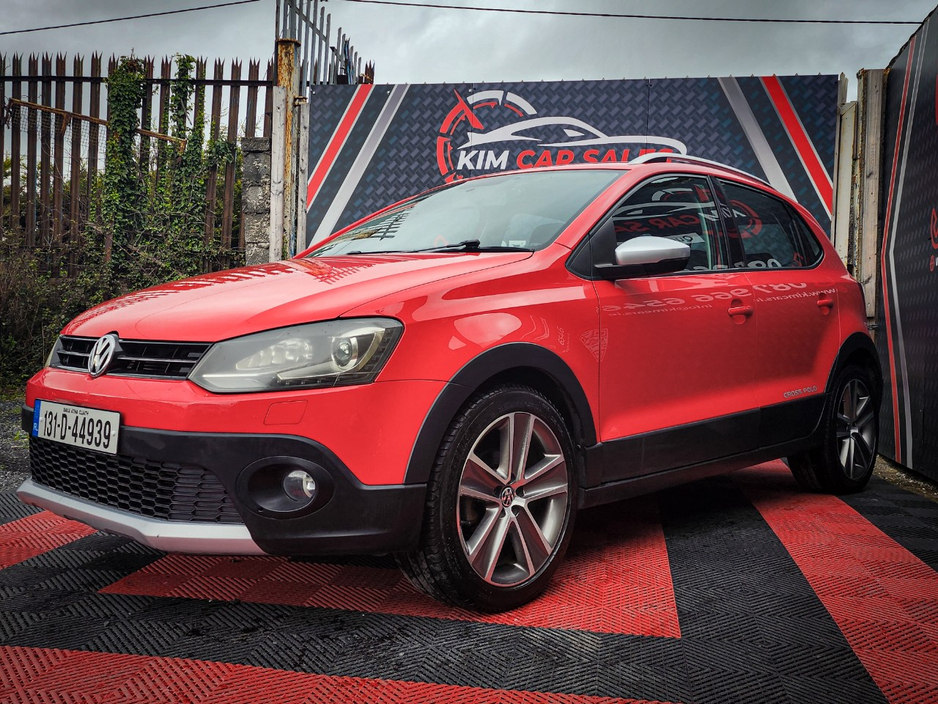 2013 Volkswagen Polo - image 4