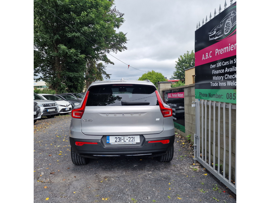 2023 Volvo XC40  €34,950