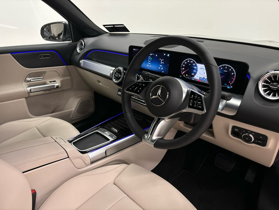 2025 Mercedes-Benz GLB - image 9
