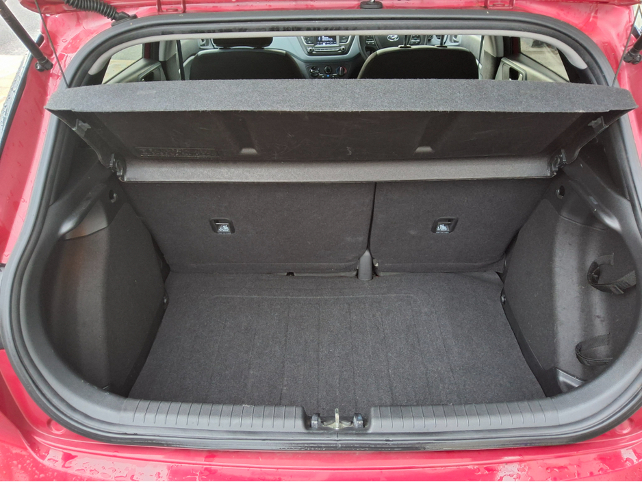 2018 Hyundai i20 - image 20