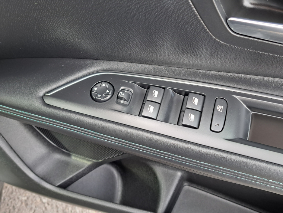 2022 Peugeot 3008 - image 29