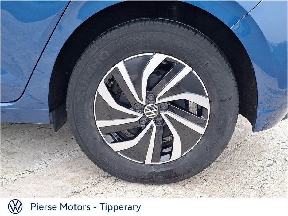 2025 Volkswagen Polo - image 8