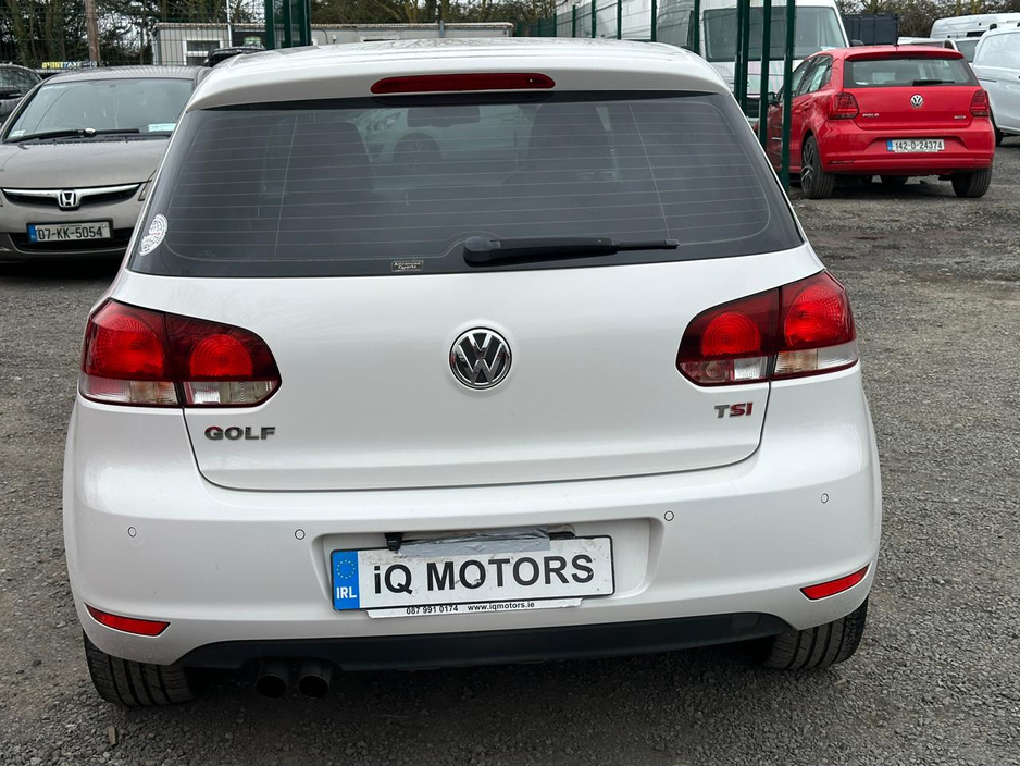 2012 Volkswagen Golf - image 5