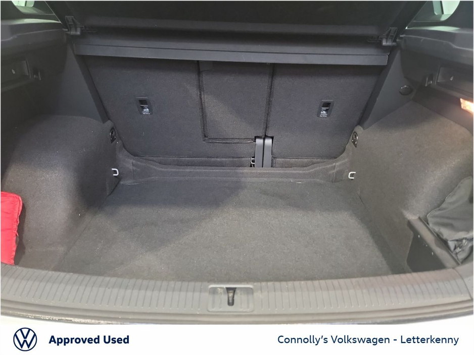 2021 Volkswagen Tiguan - image 9