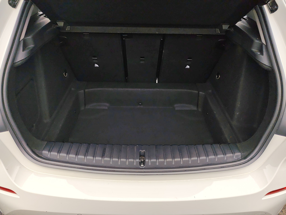 2020 BMW 1 Series - image 20