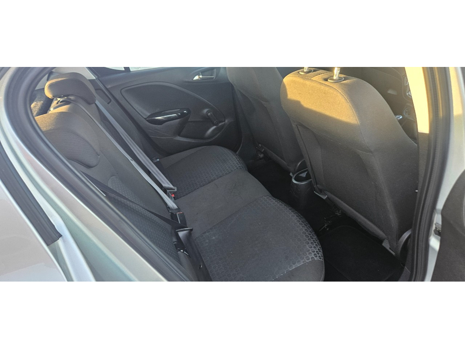 2015 Vauxhall Corsa - image 27