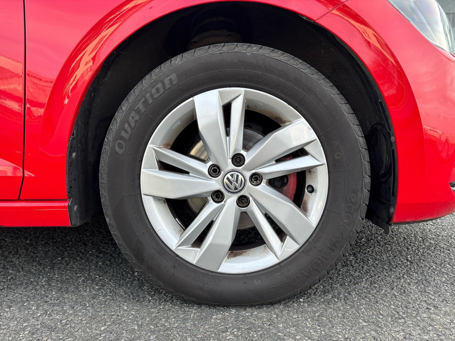 2019 Volkswagen Polo - image 5