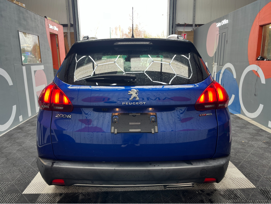 2019 Peugeot 2008 - image 3