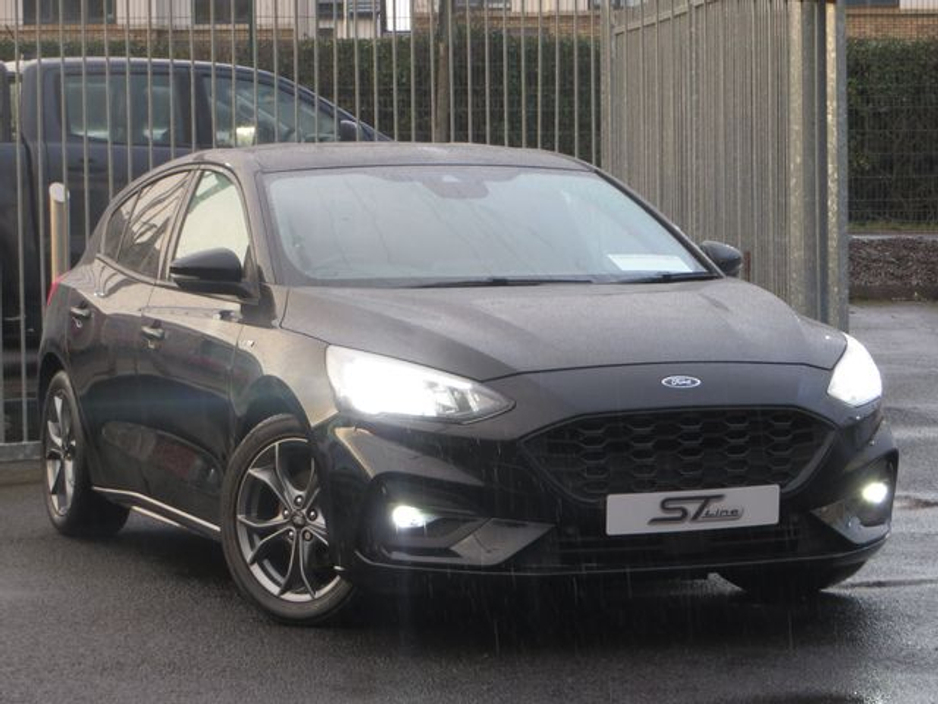 2020 Ford Focus - image 8