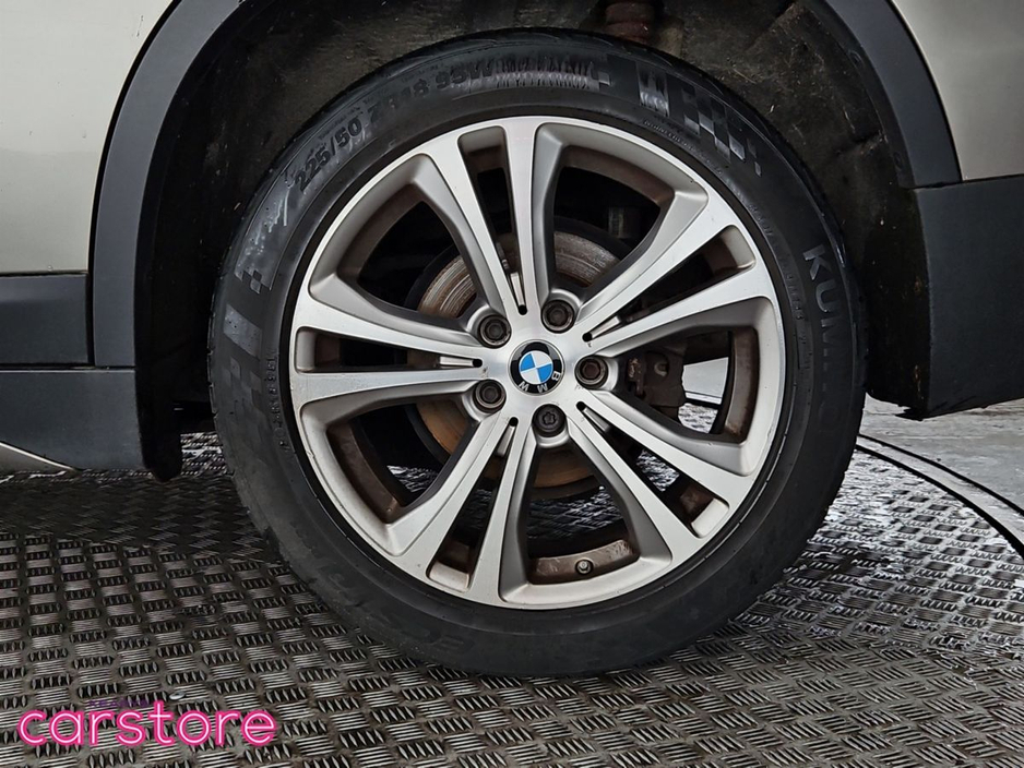2018 BMW X1 - image 14