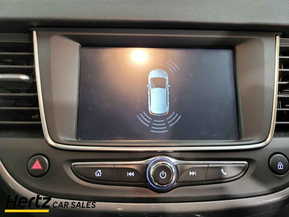 2022 Opel Crossland - image 22