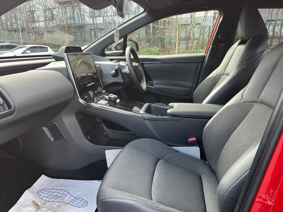 2024 Toyota bZ4X - image 7