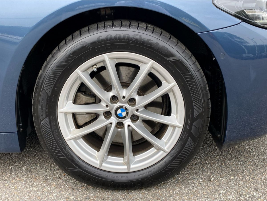 2024 BMW 5 Series - image 14