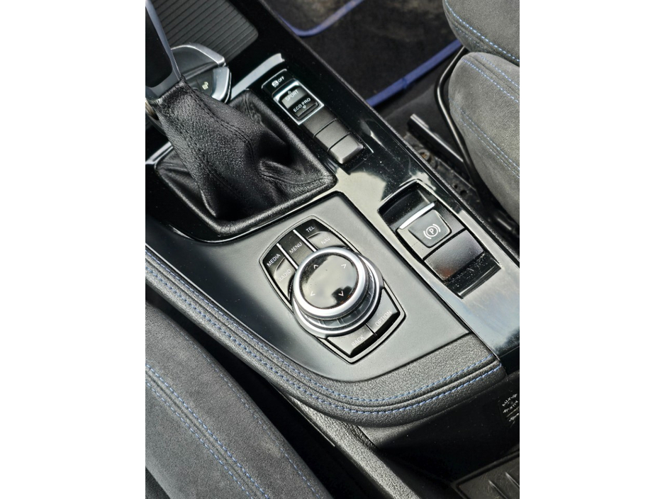 2017 BMW X1 - image 19