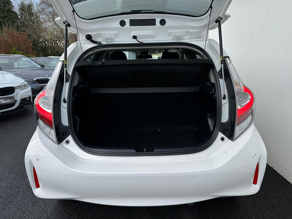 2019 Toyota Aqua 1.5 HYBRID 73 BHP €10,900