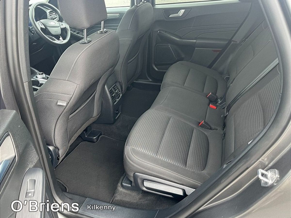 2023 Ford Kuga - image 10