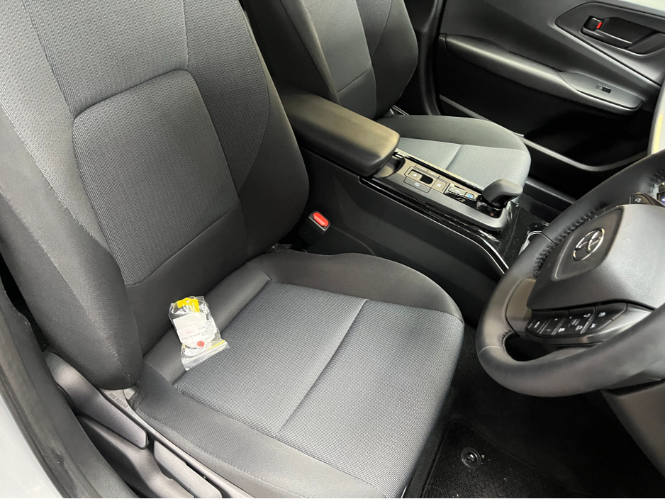 2025 Toyota Prius - image 10