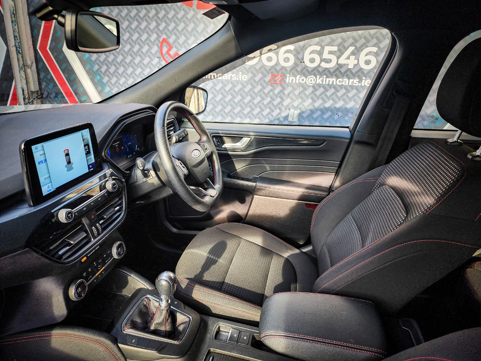 2022 Ford Kuga - image 22