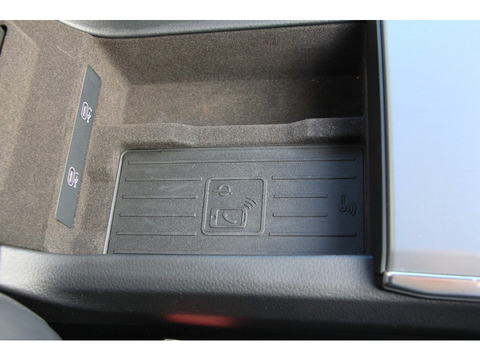 2022 Audi A6 - image 12