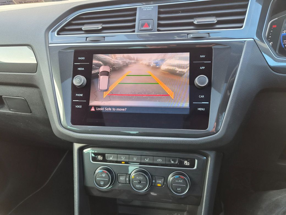 2019 Volkswagen Tiguan - image 8