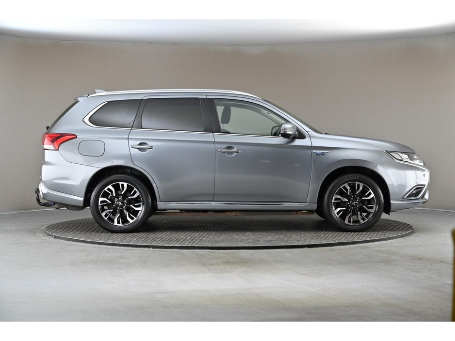 2016 Mitsubishi Outlander 2.0 GX4HS PHEV 200BHP 5SEATS *FULL LEATHER*SUNROOF*360 PAN CAM* €16,490